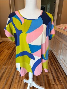 entro Abstract Colorblock Short Sleeve Top in Pink, Blue, Green & White / Small